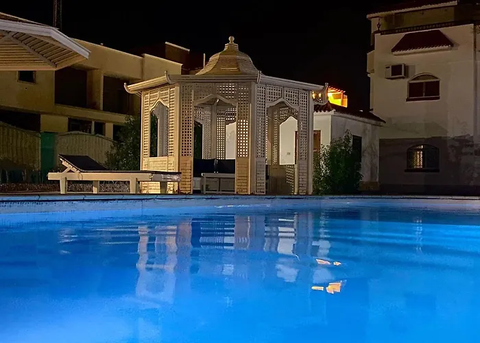 فيلة 5 In Magawish *
