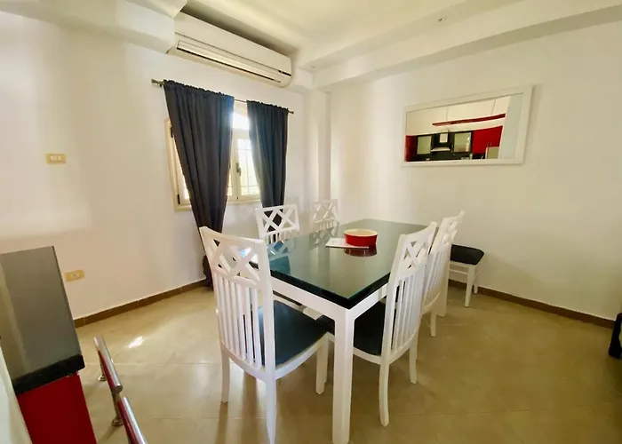 فيلة 5 In Magawish